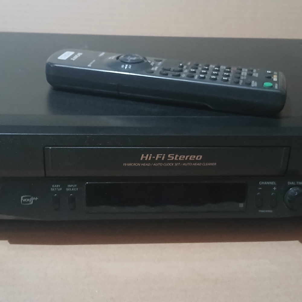 Sony SLV-N71 Hi-Fi Stereo VCR  Parts Or Repair With Remote